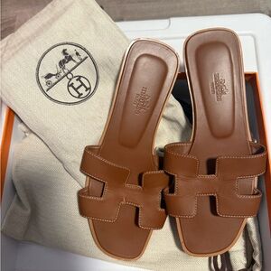 Hermès brown sandals size 38